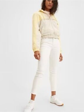 Levis’s 721 High Rise Jeans